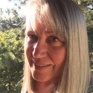 Meet your Posher, Pamela